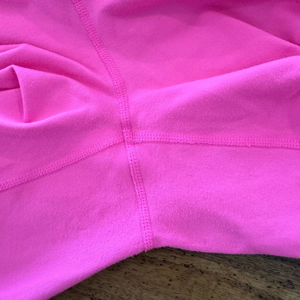 Lilly Pulitzer Luxletic vibrant neon pink crop leggings. Size L - Picture 4 of 9